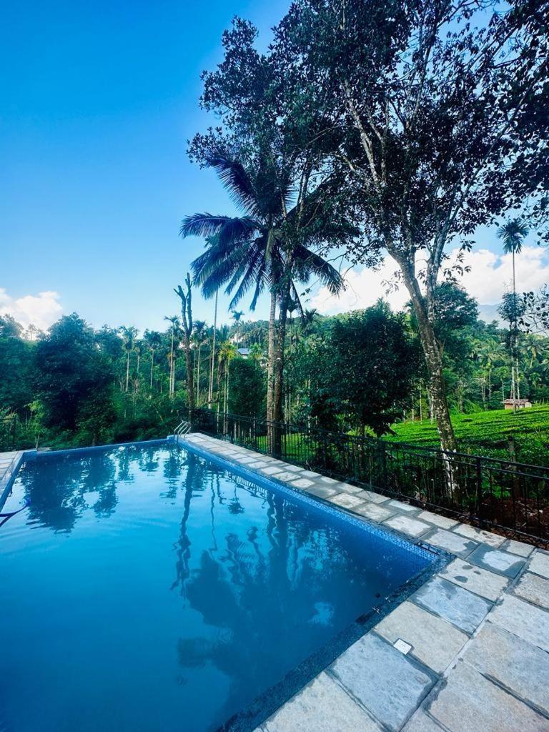 Letstay Vythiri Hill Palace Exteriér fotografie