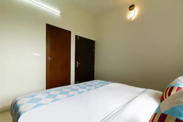 Letstay Vythiri Hill Palace Pokoj fotografie
