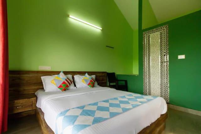 Letstay Vythiri Hill Palace Pokoj fotografie