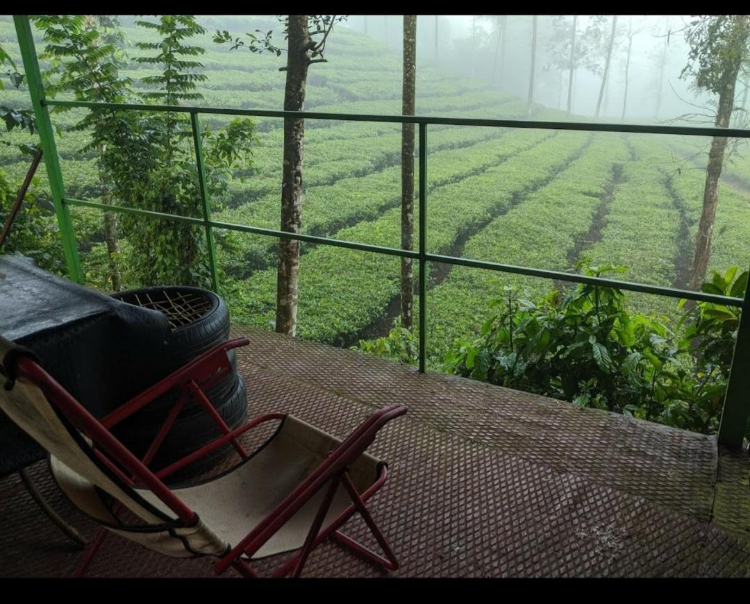 Letstay Vythiri Hill Palace Exteriér fotografie
